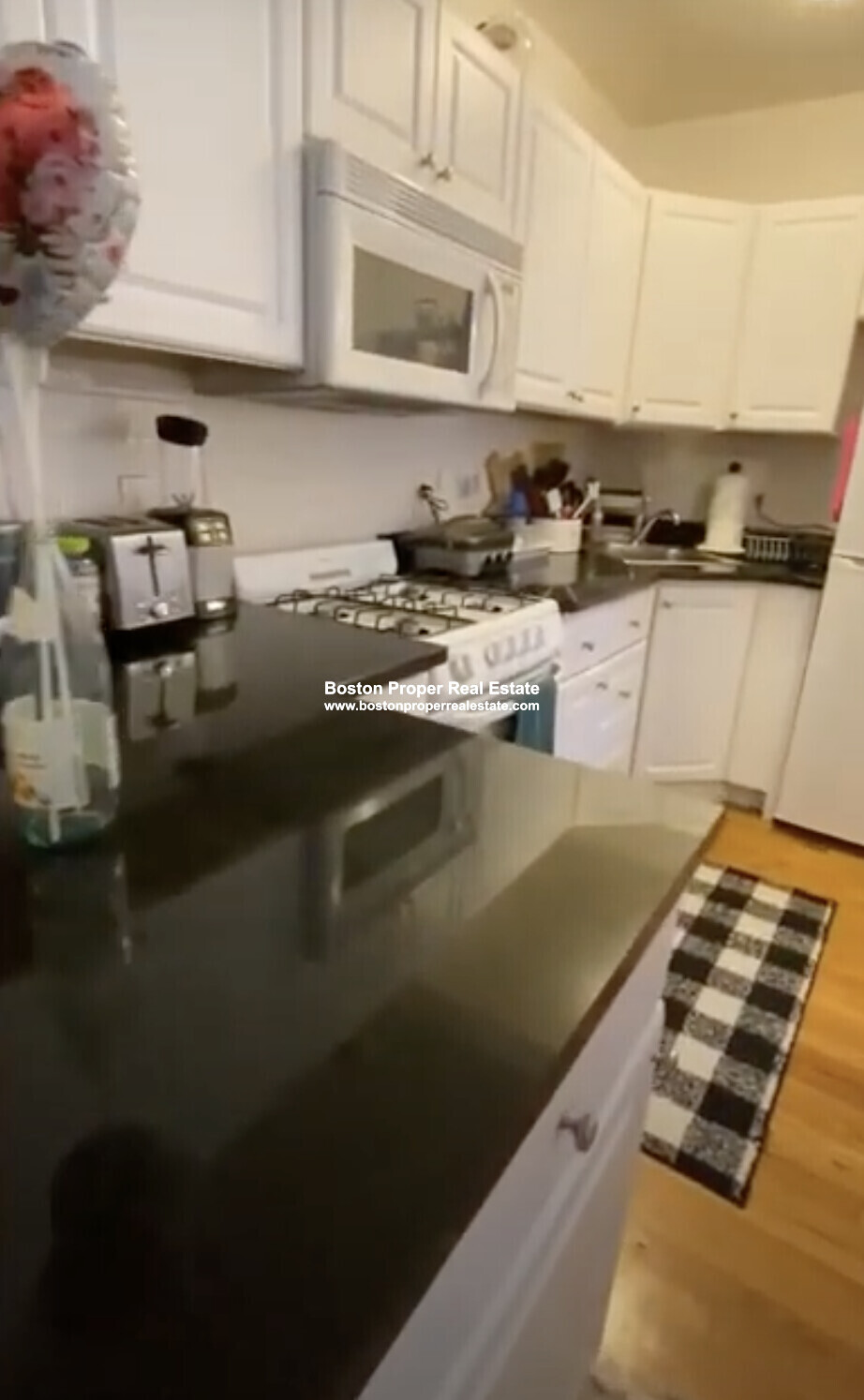 1 bed, 1 bath apartment for rent at 26 Hemenway St Unit 21, Fenway — photo 1 of 8