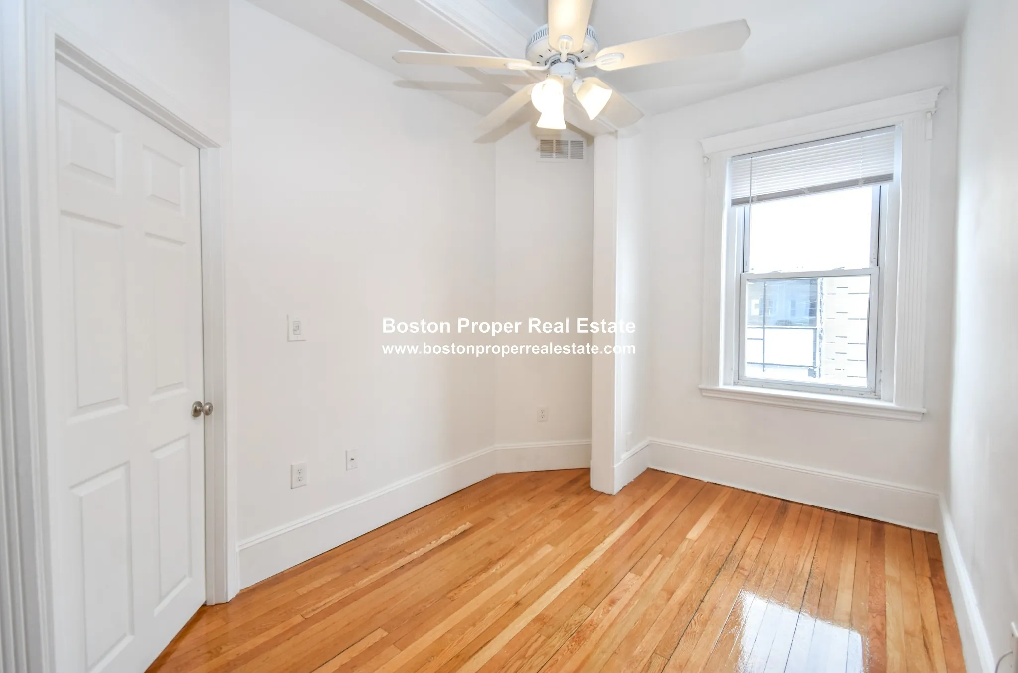 1 bed, 1 bath apartment for rent at 26 Hemenway St Unit 38, Fenway — photo 5 of 9