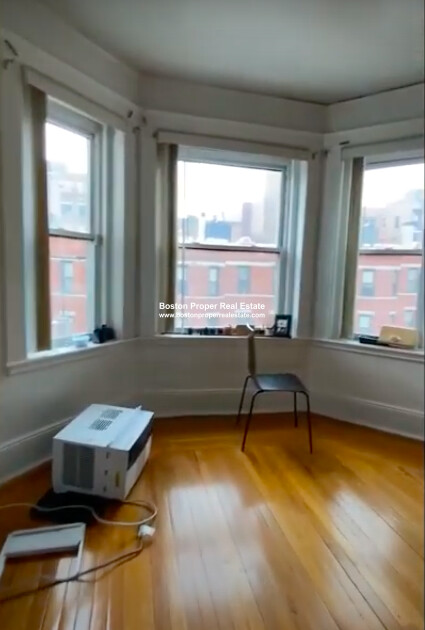 2 bed, 1 bath apartment for rent at 26 Hemenway St Unit 6, Fenway — photo 1 of 8
