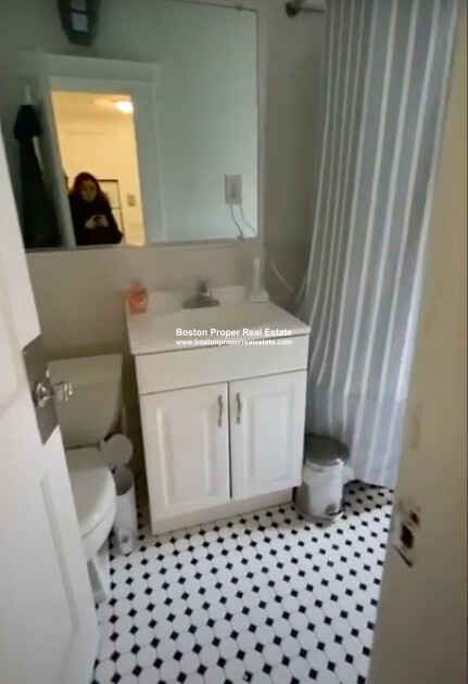 2 bed, 1 bath apartment for rent at 26 Hemenway St Unit 6, Fenway — photo 6 of 8