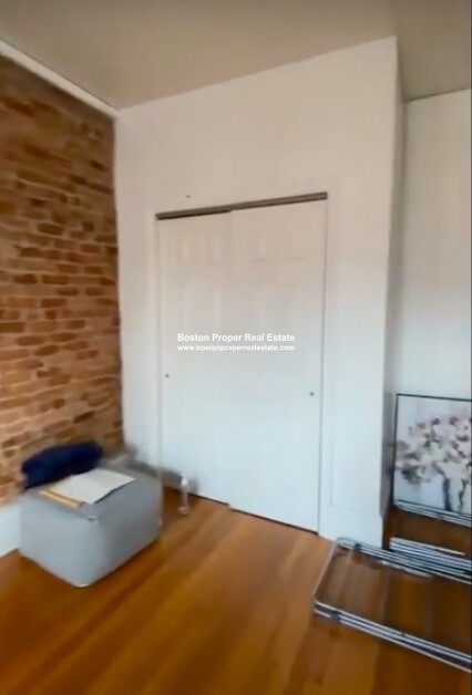 2 bed, 1 bath apartment for rent at 26 Hemenway St Unit 6, Fenway — photo 4 of 8