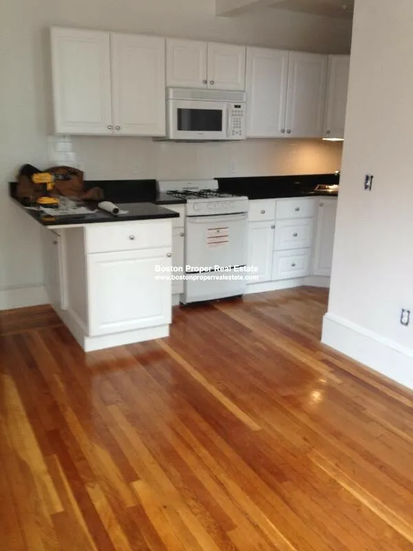 2 bed, 1 bath apartment for rent at 26 Hemenway St Unit 7, Fenway — photo 1 of 12
