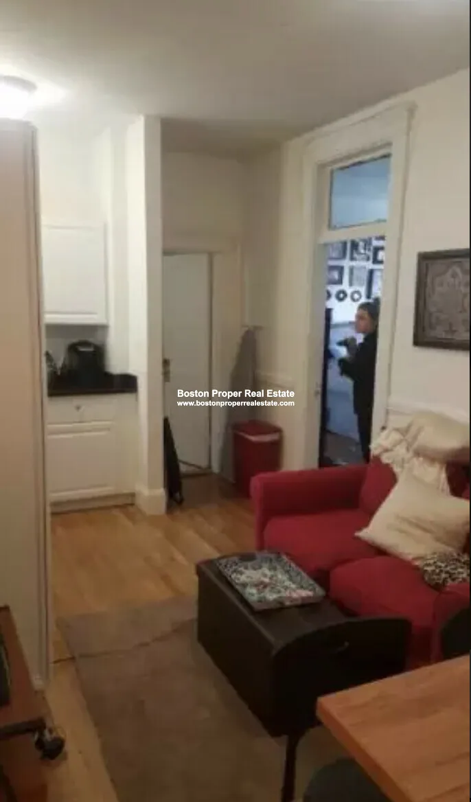 2 bed, 1 bath apartment for rent at 26 Hemenway St Unit 7, Fenway — photo 10 of 12