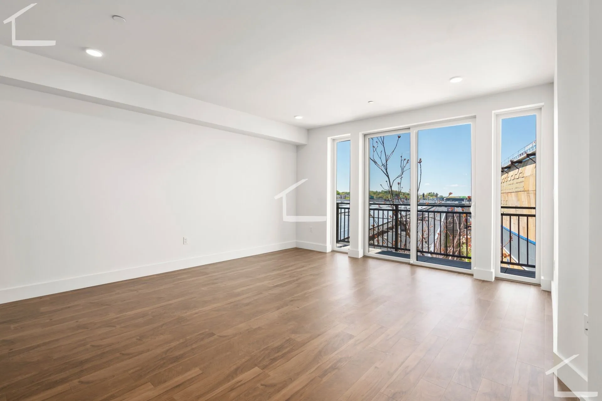 3 bed, 2 bath apartment for rent at 26 Hichborn St Unit 11, Brighton — photo 6 of 17