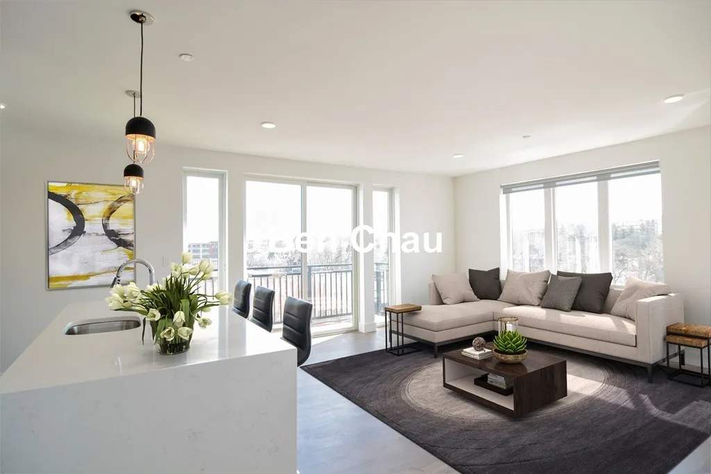 3 bed, 2 bath apartment for rent at 26 Hichborn St Unit 17B, Brighton — photo 2 of 18