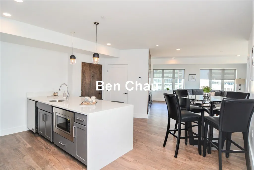 3 bed, 2 bath apartment for rent at 26 Hichborn St Unit 1B, Brighton — photo 4 of 19