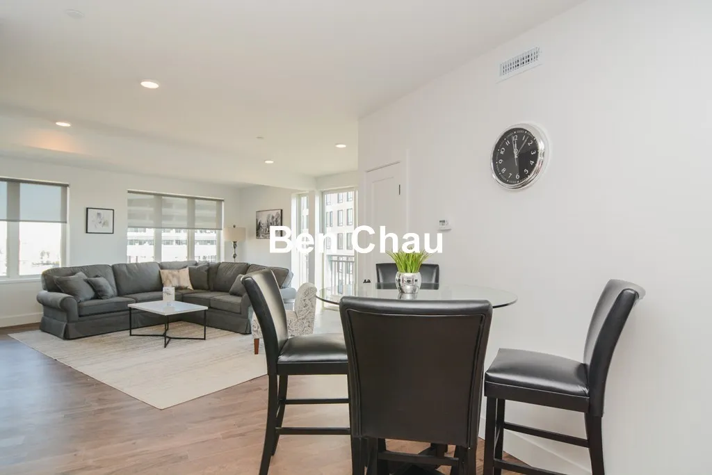 3 bed, 2 bath apartment for rent at 26 Hichborn St Unit 1B, Brighton — photo 5 of 19