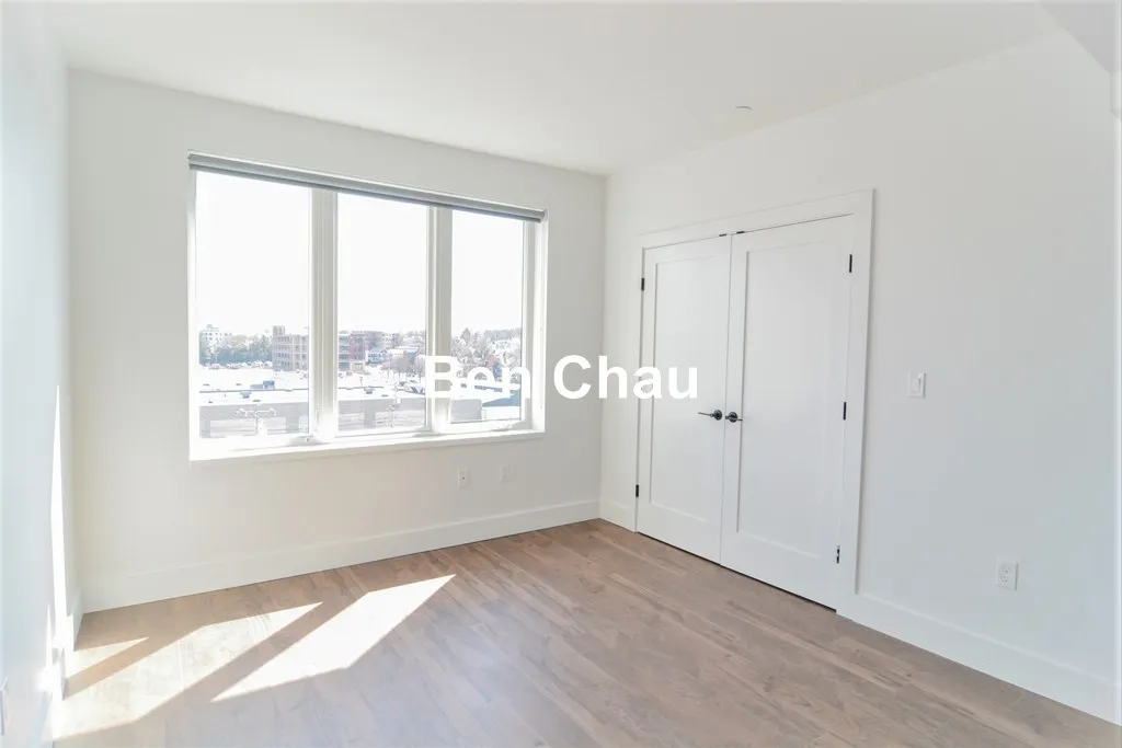 3 bed, 2 bath apartment for rent at 26 Hichborn St Unit 1B, Brighton — photo 10 of 19