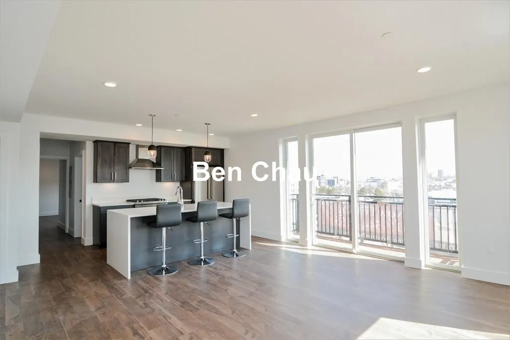 3 bed, 2 bath apartment for rent at 26 Hichborn St Unit 2B, Brighton — photo 1 of 18