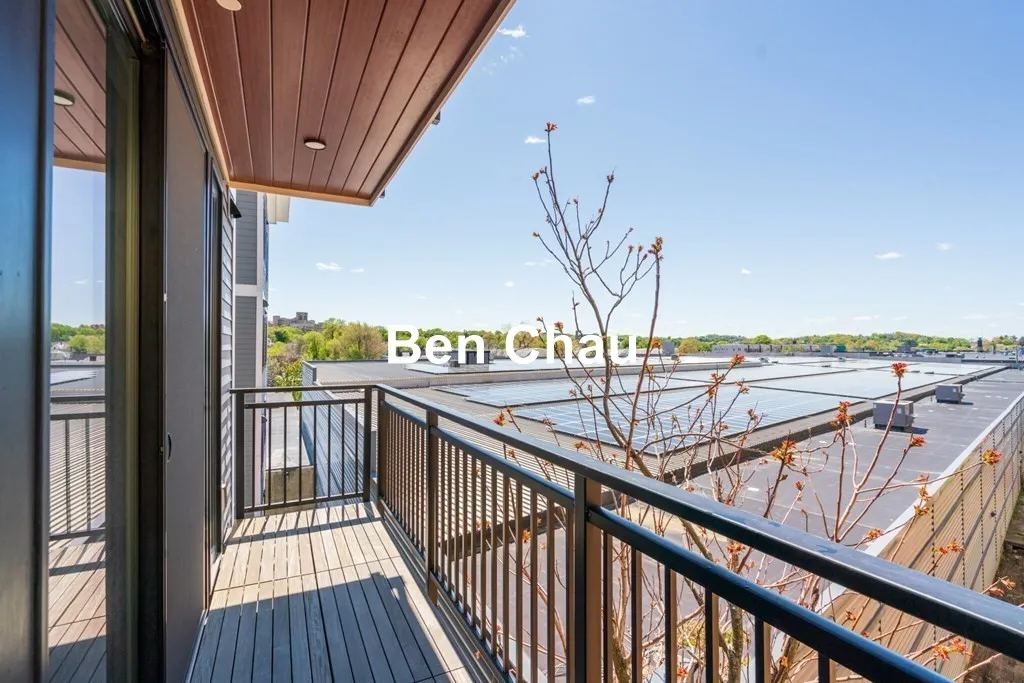 3 bed, 2 bath apartment for rent at 26 Hichborn St Unit 2B, Brighton — photo 5 of 18