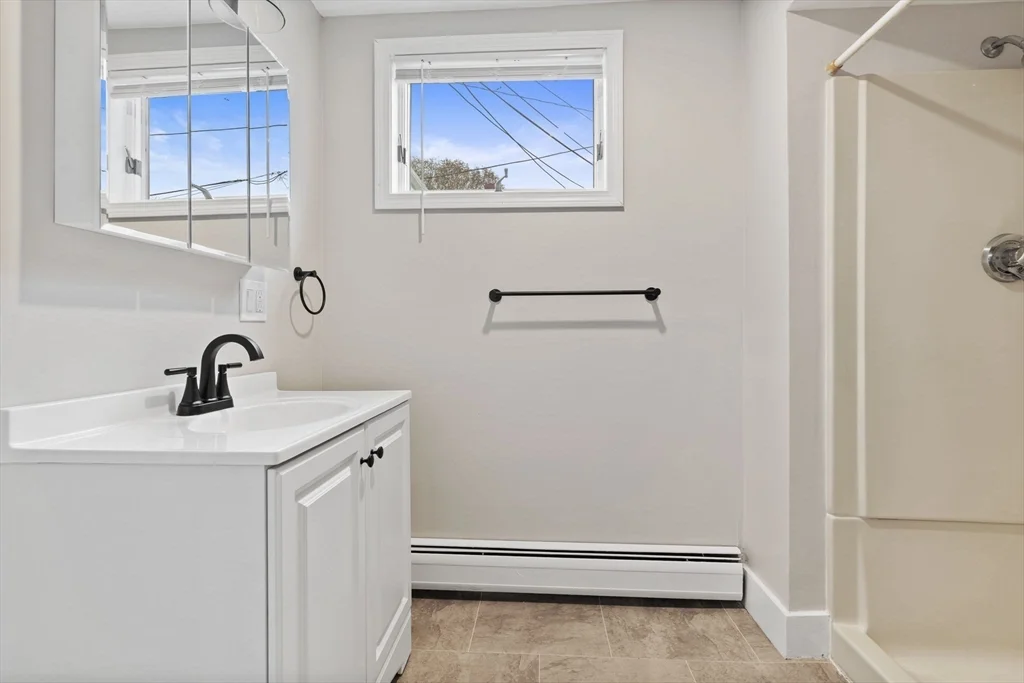 1 bed, 1 bath apartment for rent at 26 High St Unit 1R, Methuen — photo 12 of 26