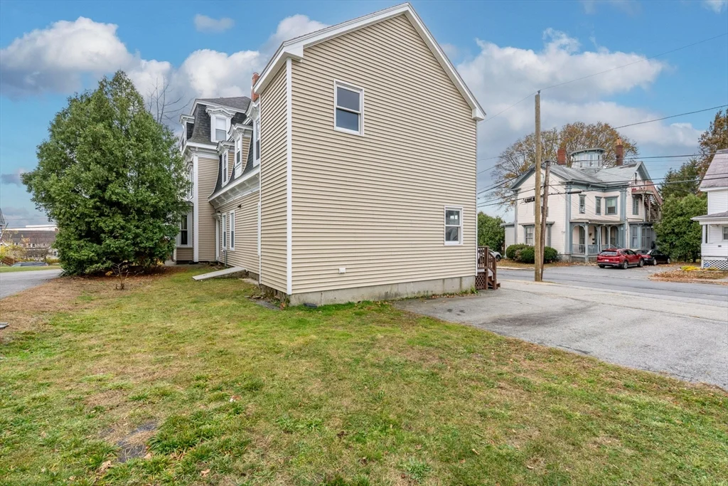 1 bed, 1 bath apartment for rent at 26 High St Unit 1R, Methuen — photo 3 of 26