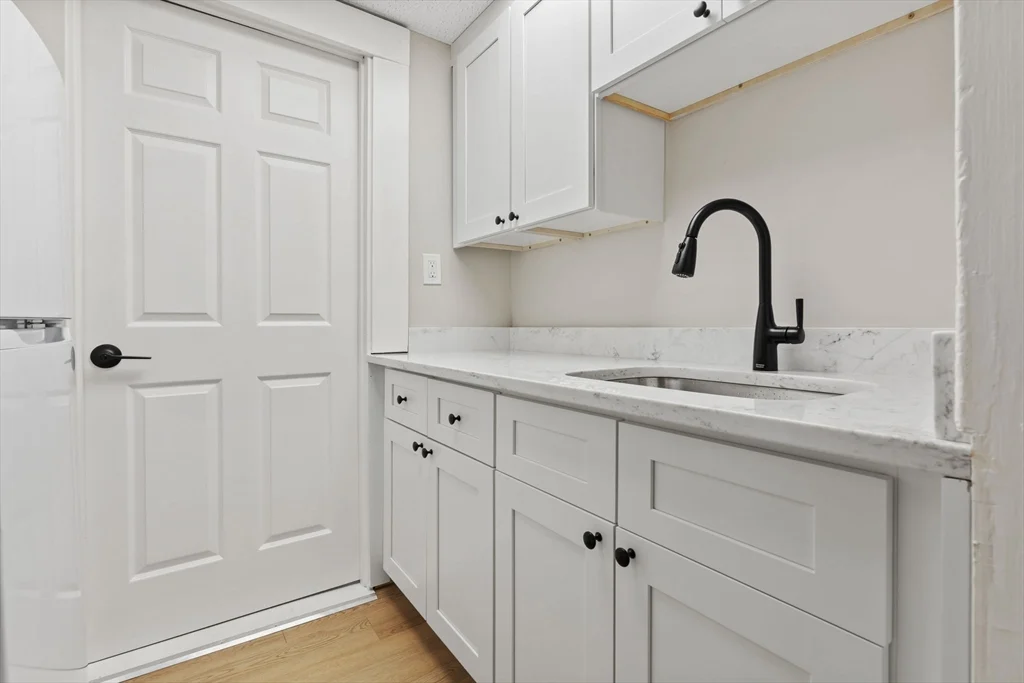 1 bed, 1 bath apartment for rent at 26 High St Unit 1R, Methuen — photo 20 of 26