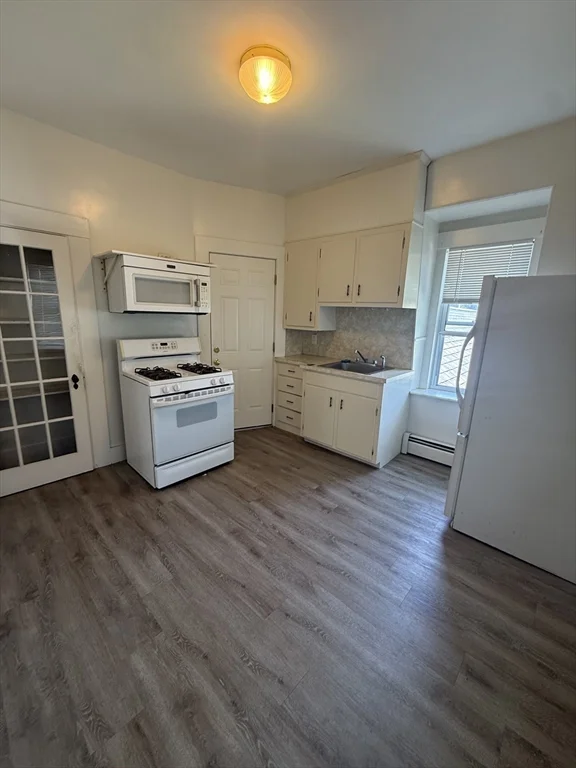 1 bed, 1 bath apartment for rent at 26 High St Unit 3, Methuen — photo 2 of 9