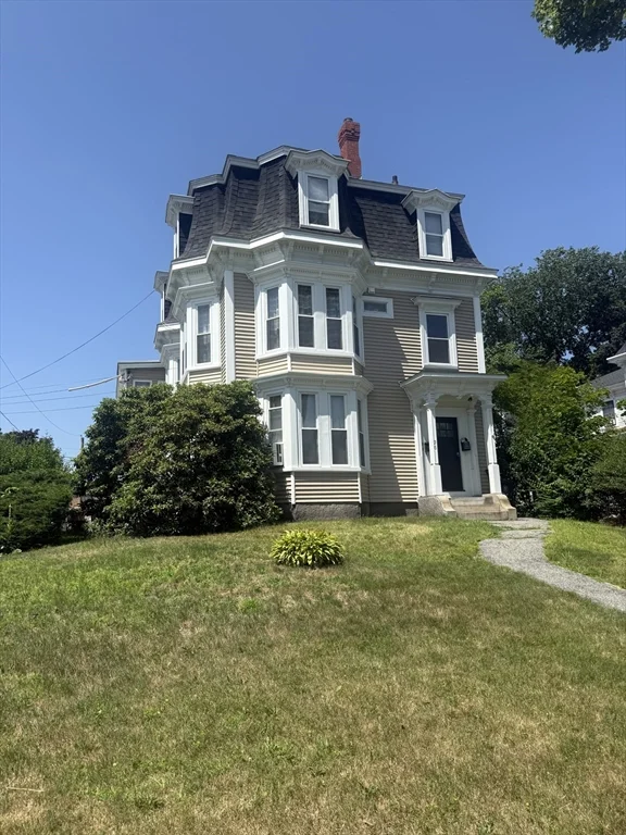 1 bed, 1 bath apartment for rent at 26 High St Unit 3, Methuen — photo 1 of 9