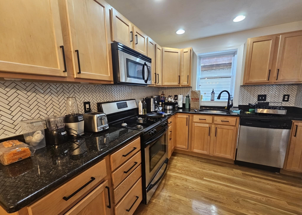 2 bed, 1 bath apartment for rent at 26 Holden St Unit 1, Malden — photo 8 of 26