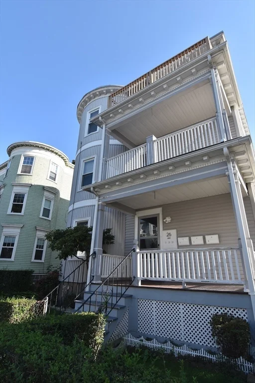 3 bed, 1 bath apartment for rent at 26 Howes St Unit 2, Boston — photo 15 of 23