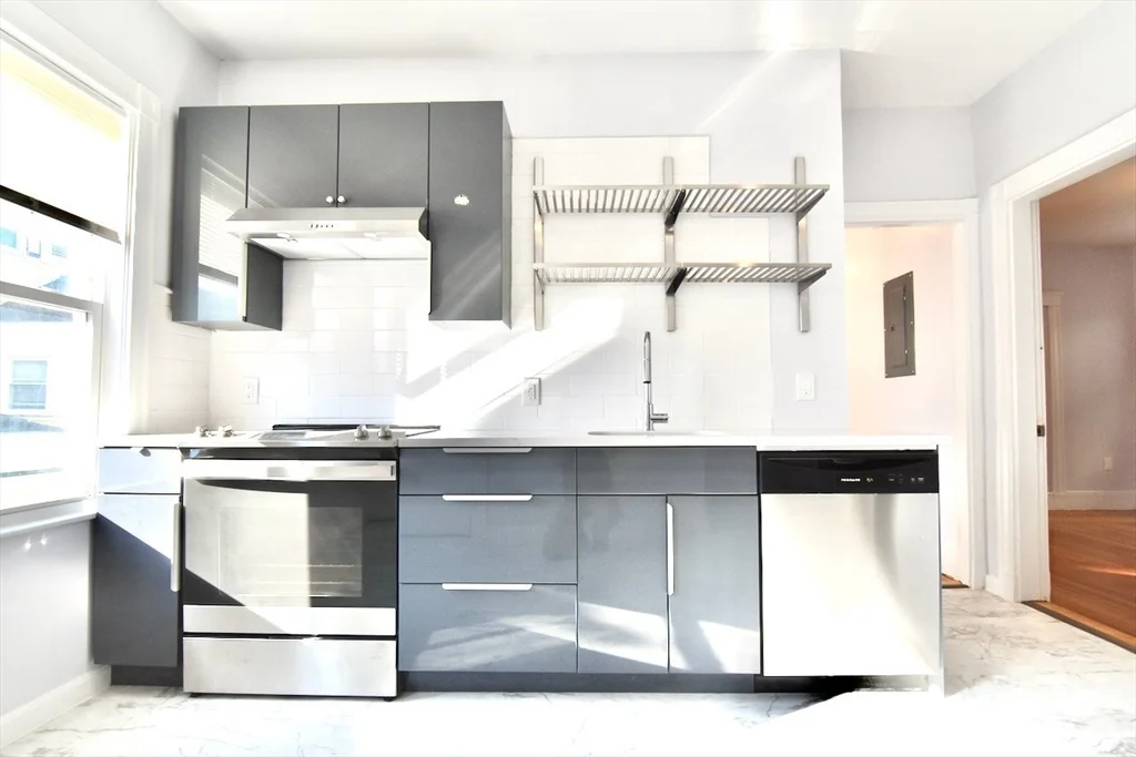 3 bed, 1 bath apartment for rent at 26 Howes St Unit 2, Boston — photo 17 of 23