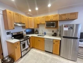 1 bed, 1 bath apartment for rent at 26 Irving St Unit 1, Beacon Hill — photo 2 of 11