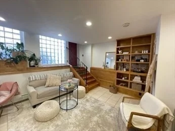 1 bed, 1 bath apartment for rent at 26 Irving St Unit 1, Beacon Hill — photo 4 of 11