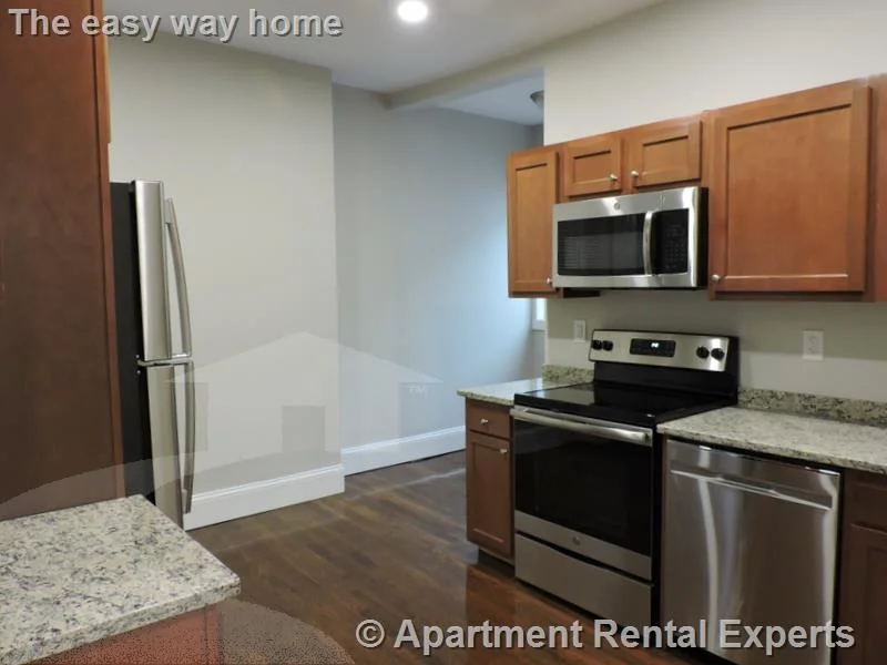 1 bed, 1 bath apartment for rent at 26 Jfk St Unit 5, Harvard Square — photo 2 of 9