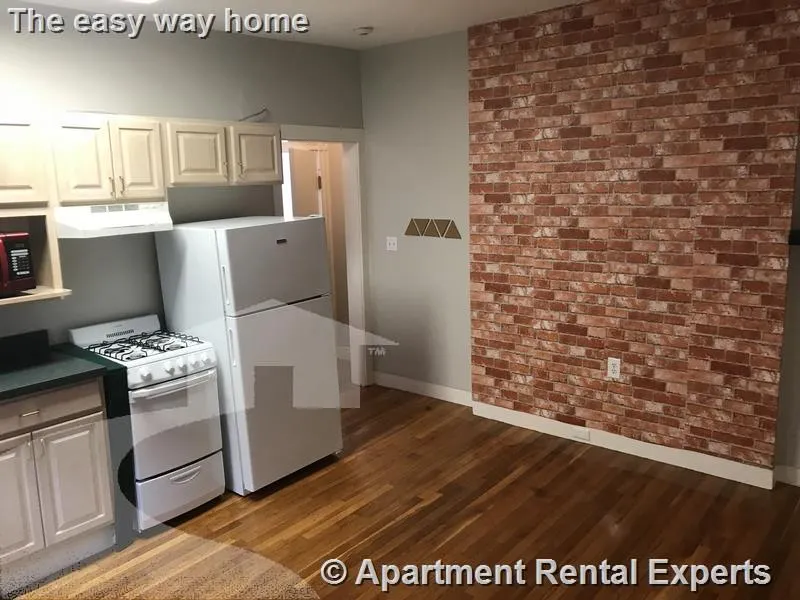 1 bed, 1 bath apartment for rent at 26 Jfk St Unit 7, Harvard Square — photo 2 of 4