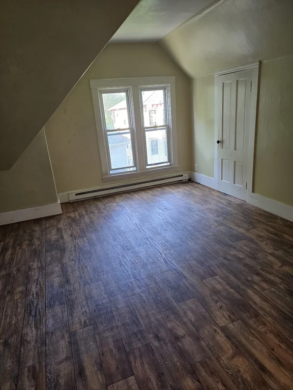 3 bed, 1 bath apartment for rent at 26 John Unit 3, Downtown — photo 3 of 7