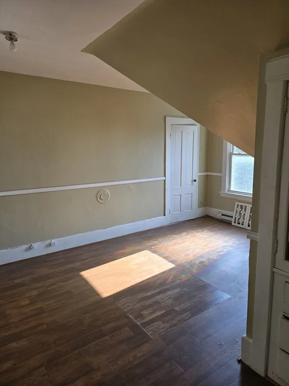 3 bed, 1 bath apartment for rent at 26 John Unit 3, Downtown — photo 4 of 7