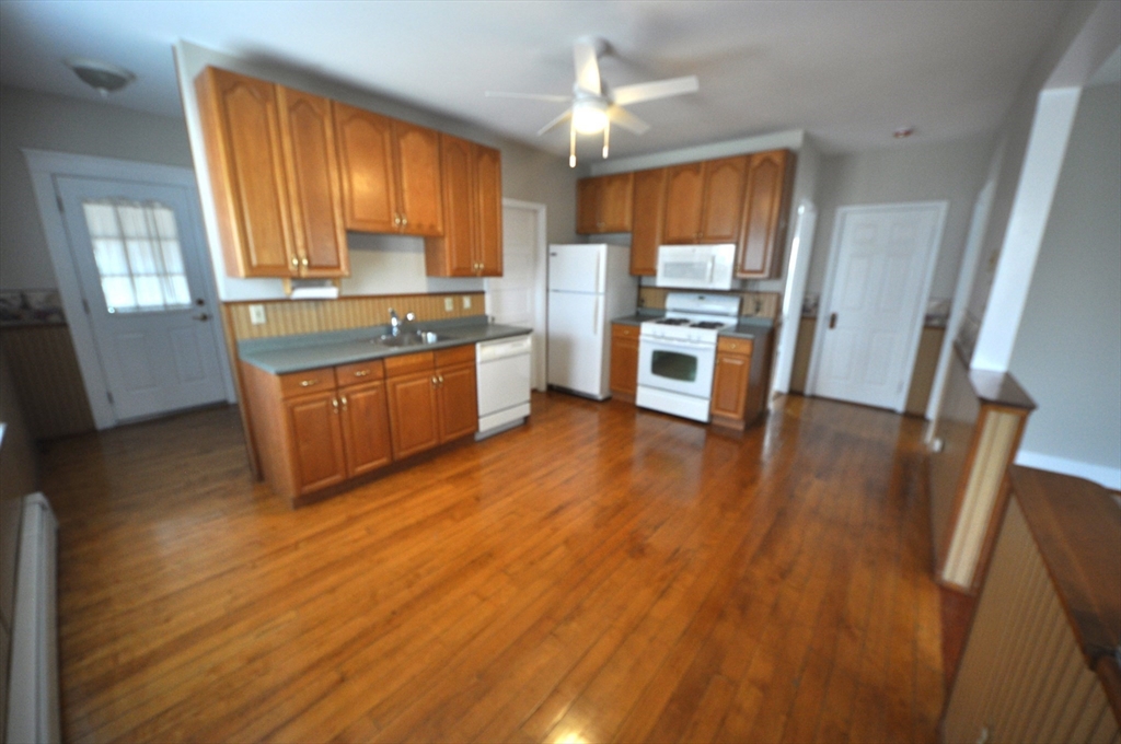 2 bed, 1 bath apartment for rent at 26 Johnson Unit A, Worcester — photo 9 of 16