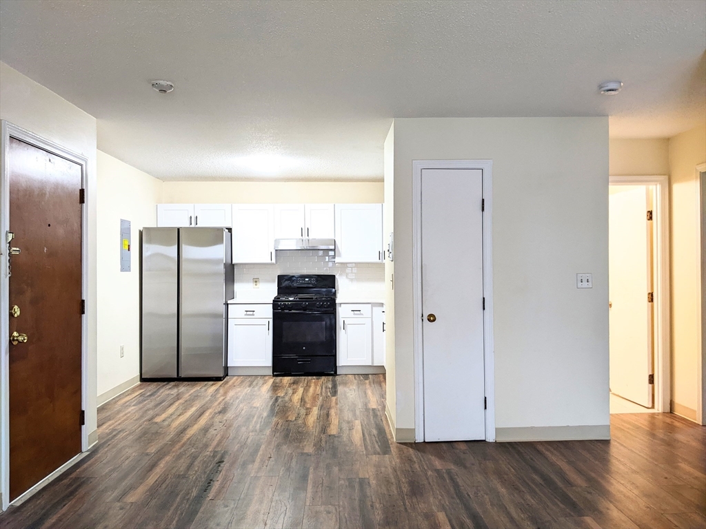 2 bed, 1 bath apartment for rent at 26 Kenmar Dr Unit 255, Billerica — photo 5 of 16