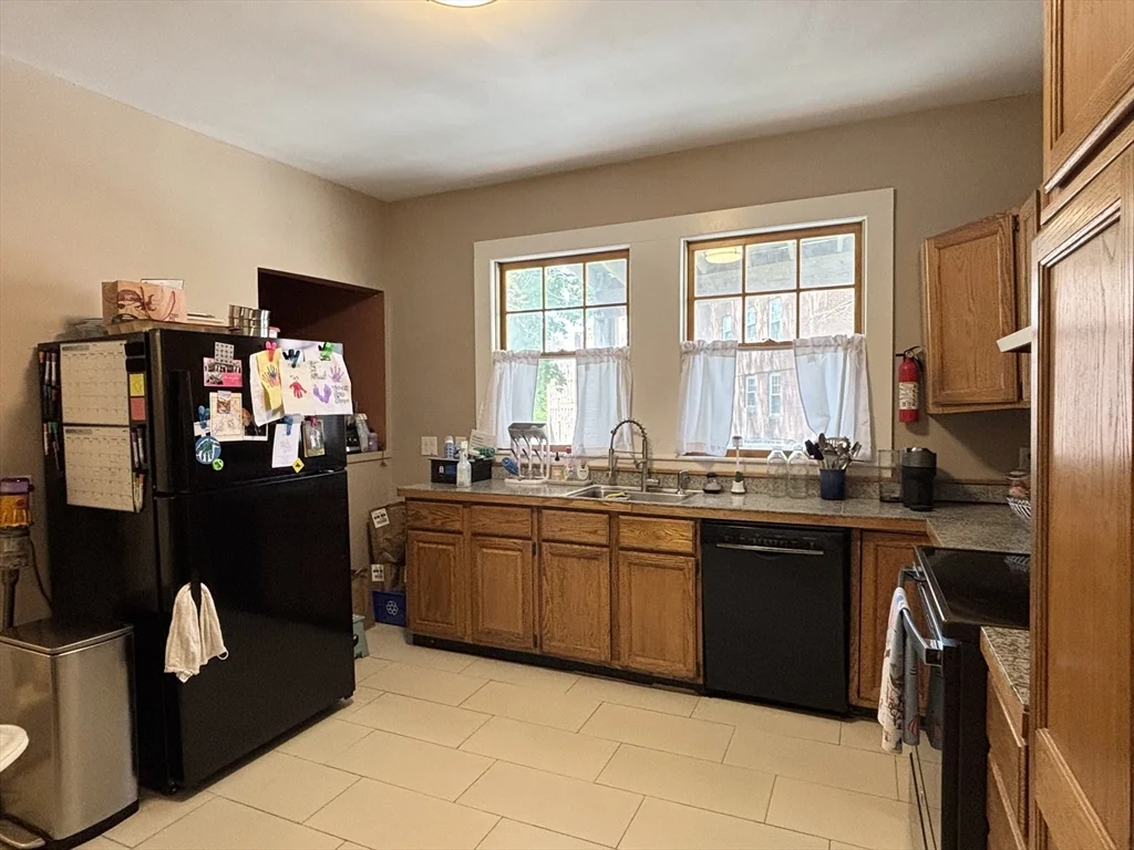 3 bed, 2 bath apartment for rent at 26 Kilsyth Rd Unit 26, Brookline Hills — photo 12 of 20