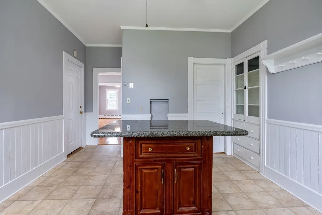 3 bed, 1 bath apartment for rent at 26 Kilton St Unit 1, Taunton — photo 10 of 20