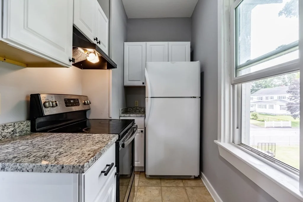 3 bed, 1 bath apartment for rent at 26 Kilton St Unit 1, Taunton — photo 13 of 20