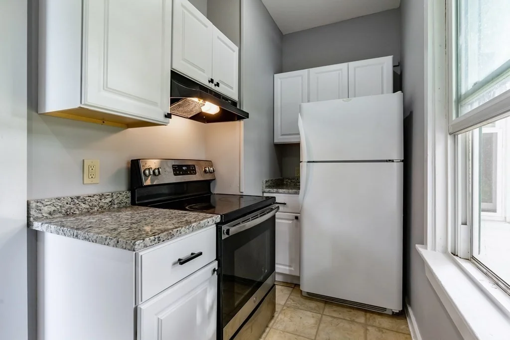 3 bed, 1 bath apartment for rent at 26 Kilton St Unit 2, Taunton — photo 7 of 20
