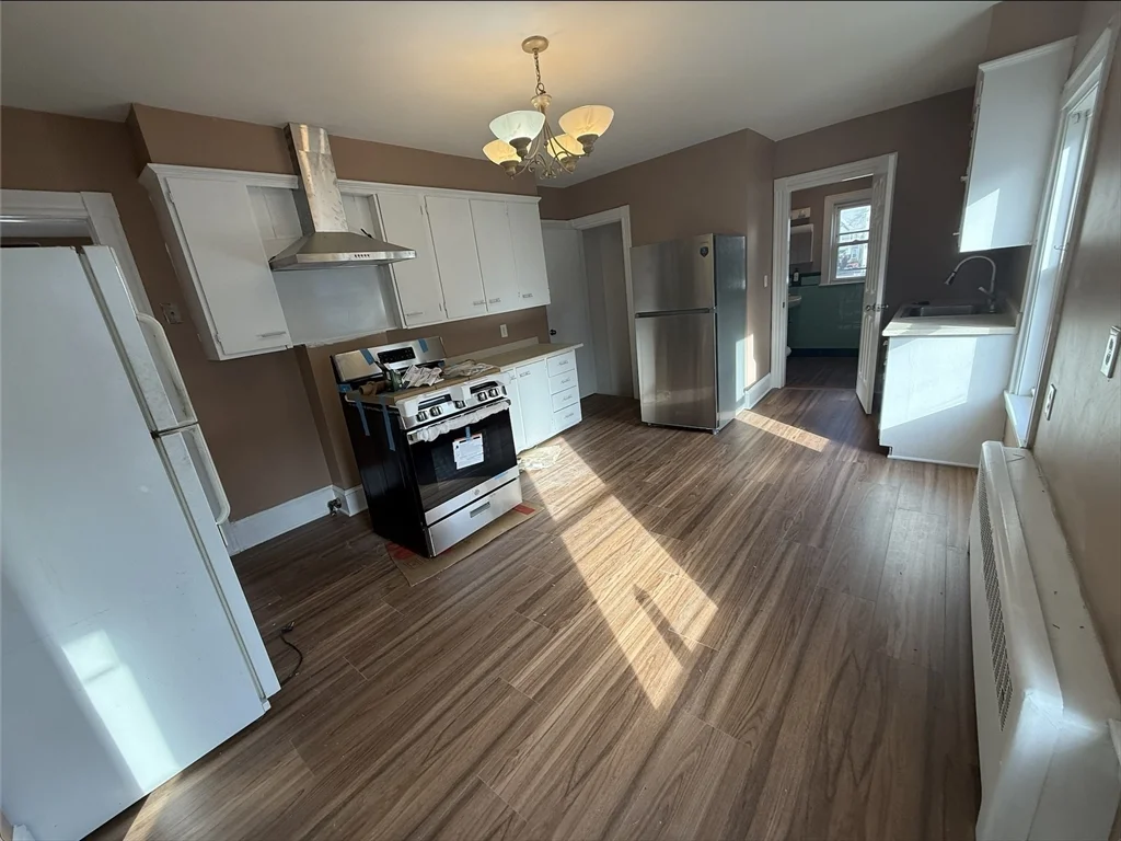 4 bed, 2 bath apartment for rent at 26 Lexington St Unit 2, Everett — photo 2 of 15