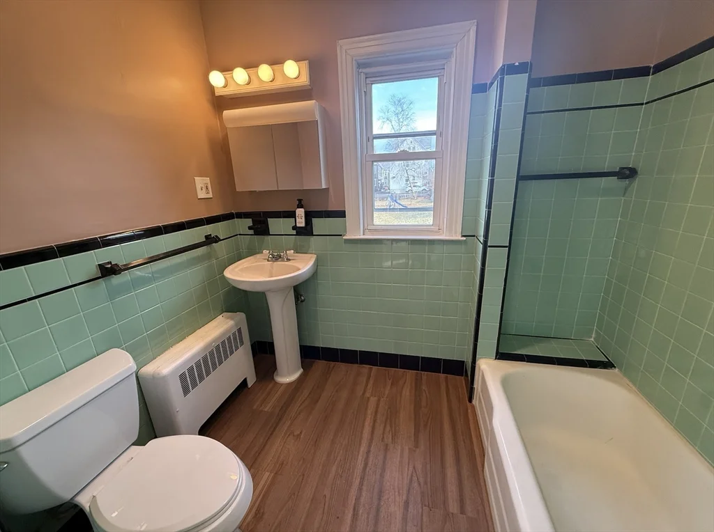 4 bed, 2 bath apartment for rent at 26 Lexington St Unit 2, Everett — photo 6 of 15