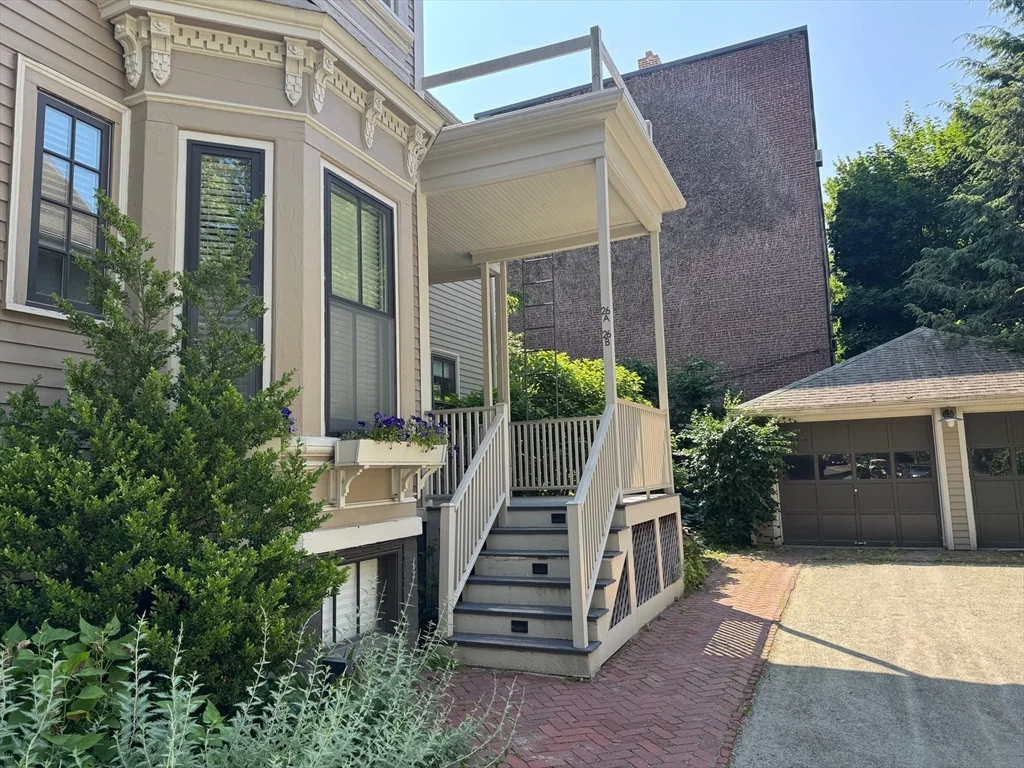 1 bed, 1 bath apartment for rent at 26 Linnaean St Unit 4, Neighborhood Nine — photo 7 of 10