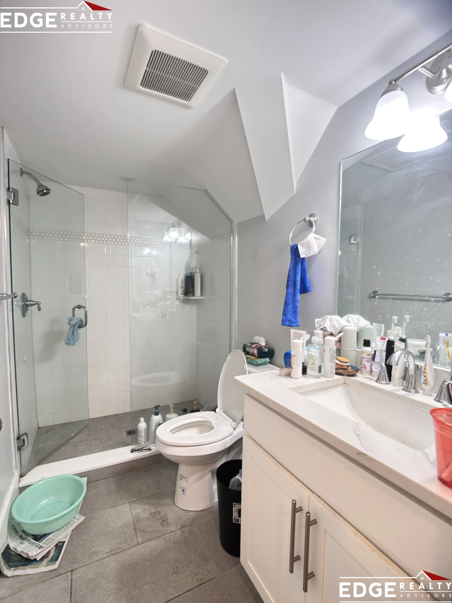 4 bed, 3 bath apartment for rent at 26 Mansfield St Unit 2, Allston — photo 9 of 11