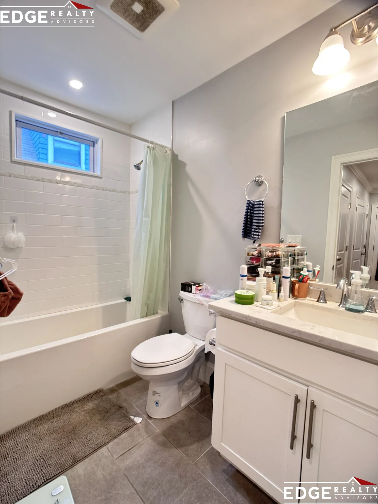 4 bed, 3 bath apartment for rent at 26 Mansfield St Unit 2, Allston — photo 8 of 11