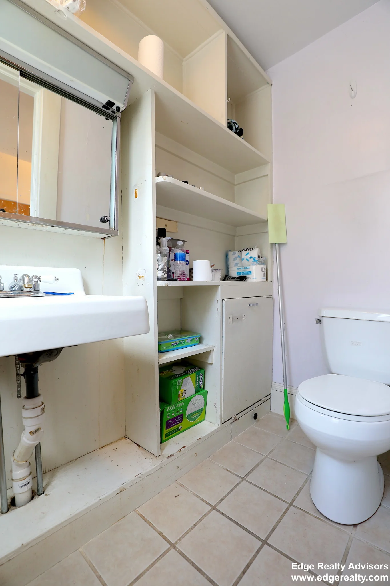 4 bed, 3 bath apartment for rent at 26 Mapleton St Unit 2, Brighton — photo 10 of 11