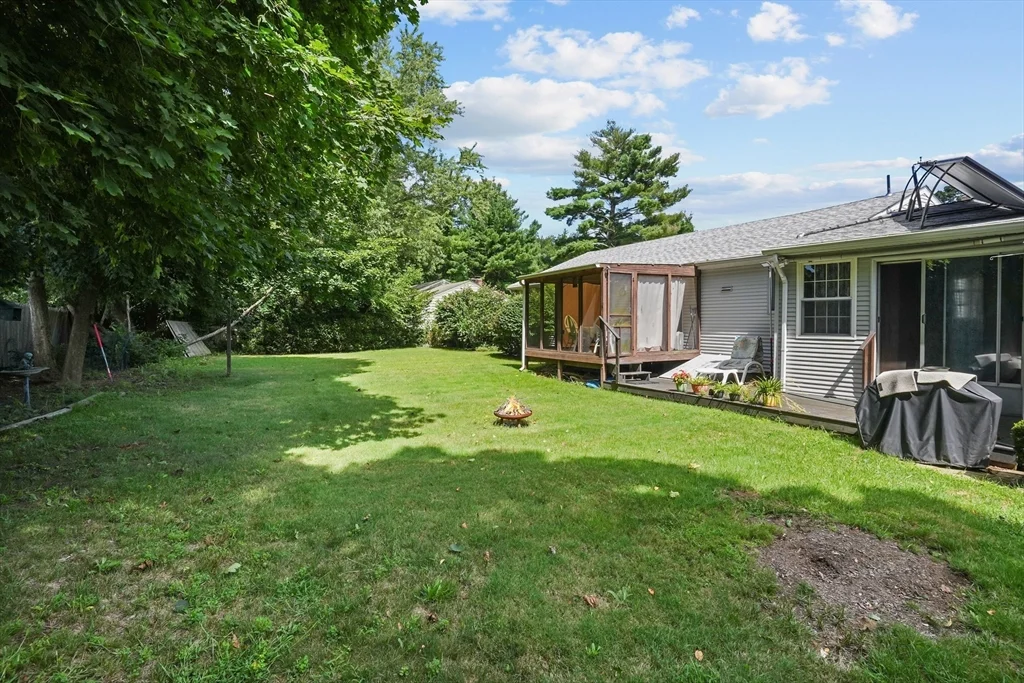 3 bed, 1 bath apartment for rent at 26 Melanie Cir, Seekonk — photo 26 of 29