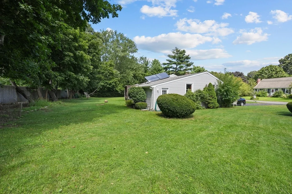 3 bed, 1 bath apartment for rent at 26 Melanie Cir, Seekonk — photo 27 of 29