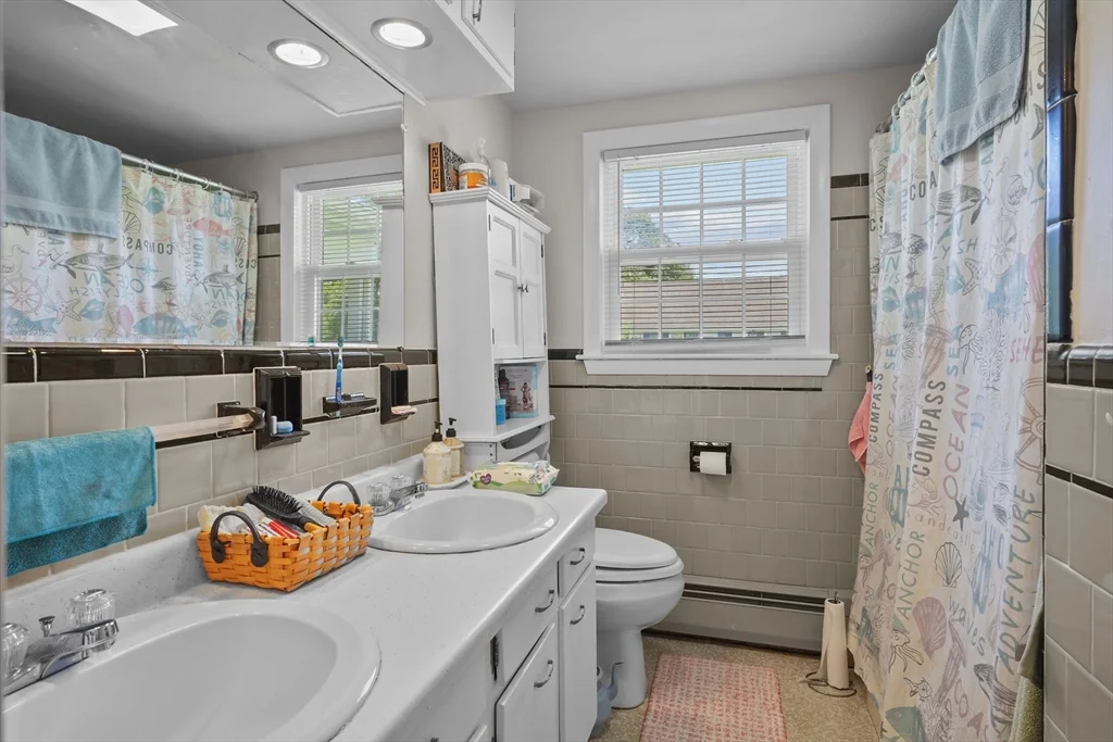 3 bed, 1 bath apartment for rent at 26 Melanie Cir, Seekonk — photo 11 of 29