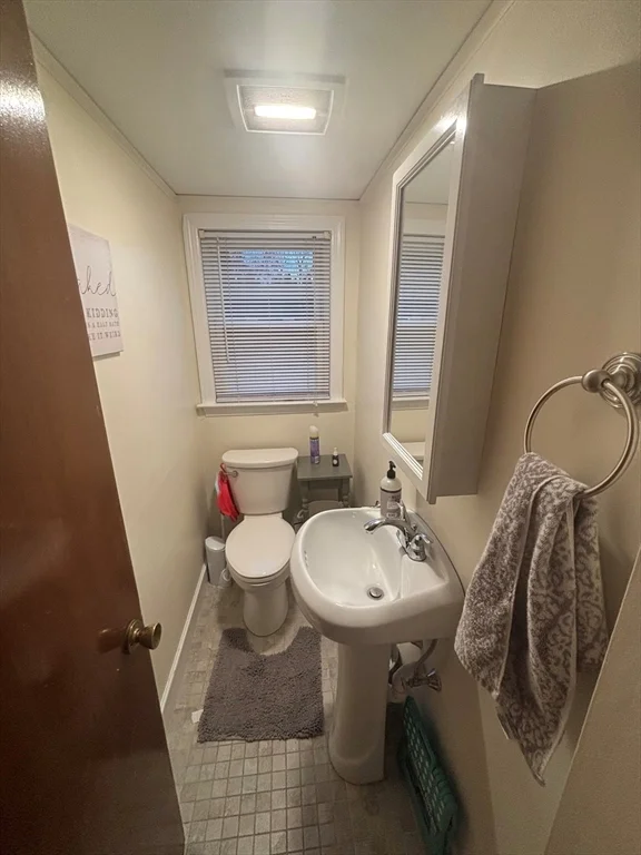 3 bed, 1 bath apartment for rent at 26 Moreland Ave Unit 26, Dedham — photo 8 of 9