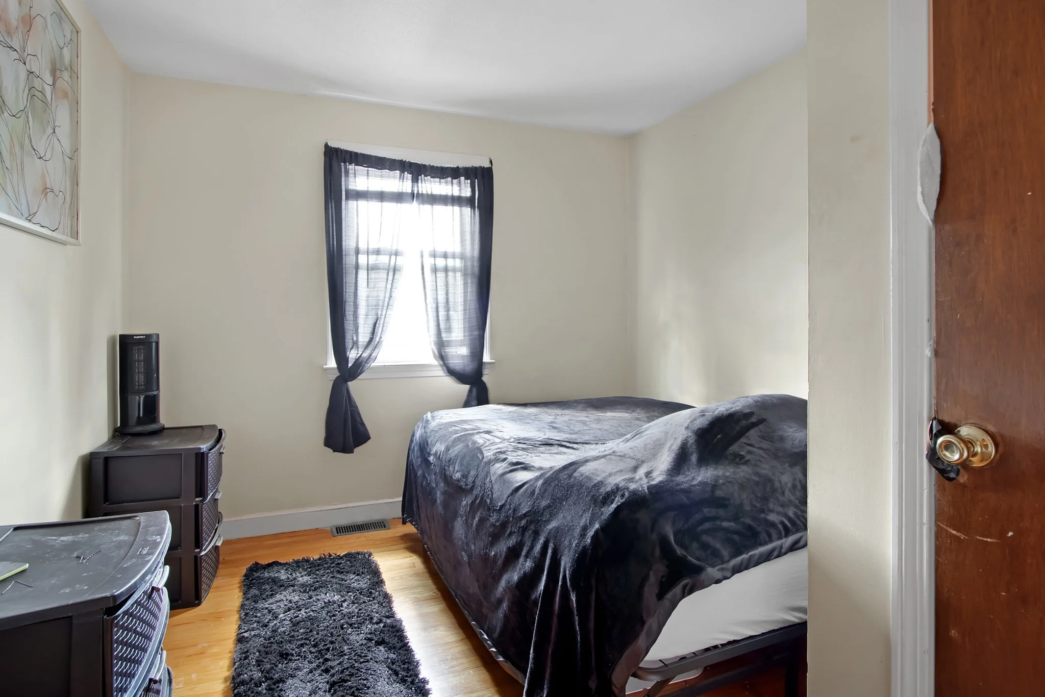 3 bed, 1 bath apartment for rent at 26 Moreland Ave Unit 28, Dedham — photo 11 of 16