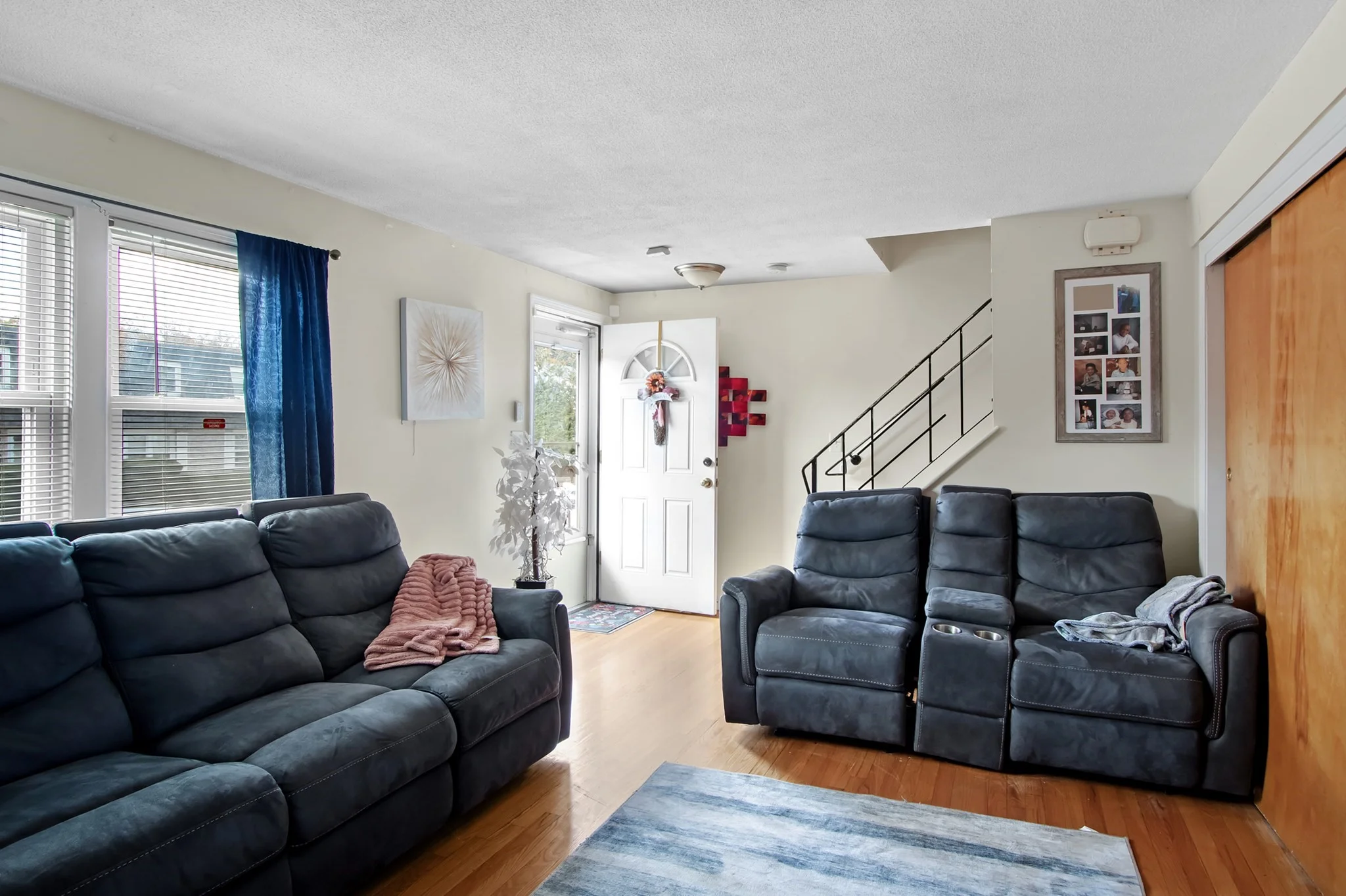 3 bed, 1 bath apartment for rent at 26 Moreland Ave Unit 28, Dedham — photo 3 of 16