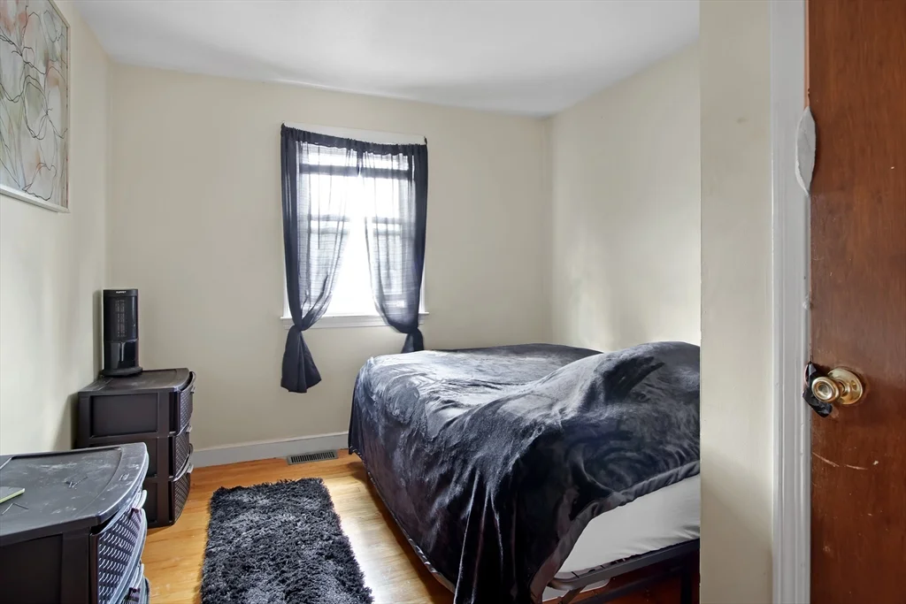 3 bed, 1 bath apartment for rent at 26 Moreland Ave Unit 28, Dedham — photo 11 of 18