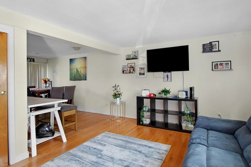 3 bed, 1 bath apartment for rent at 26 Moreland Ave Unit 28, Dedham — photo 4 of 18