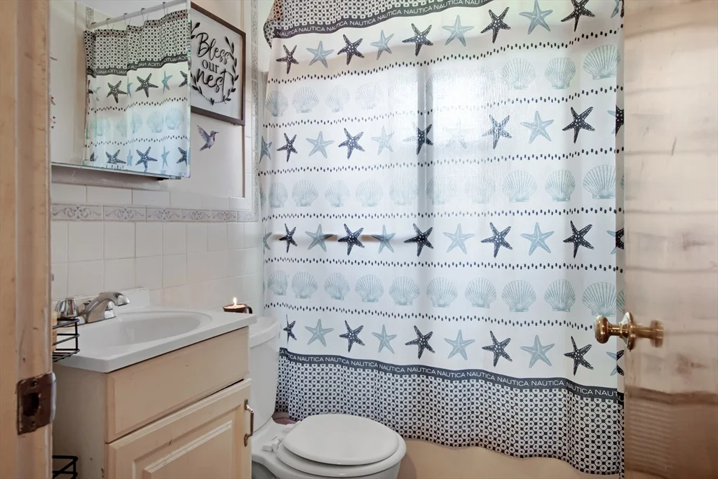 3 bed, 1 bath apartment for rent at 26 Moreland Ave Unit 28, Dedham — photo 9 of 18