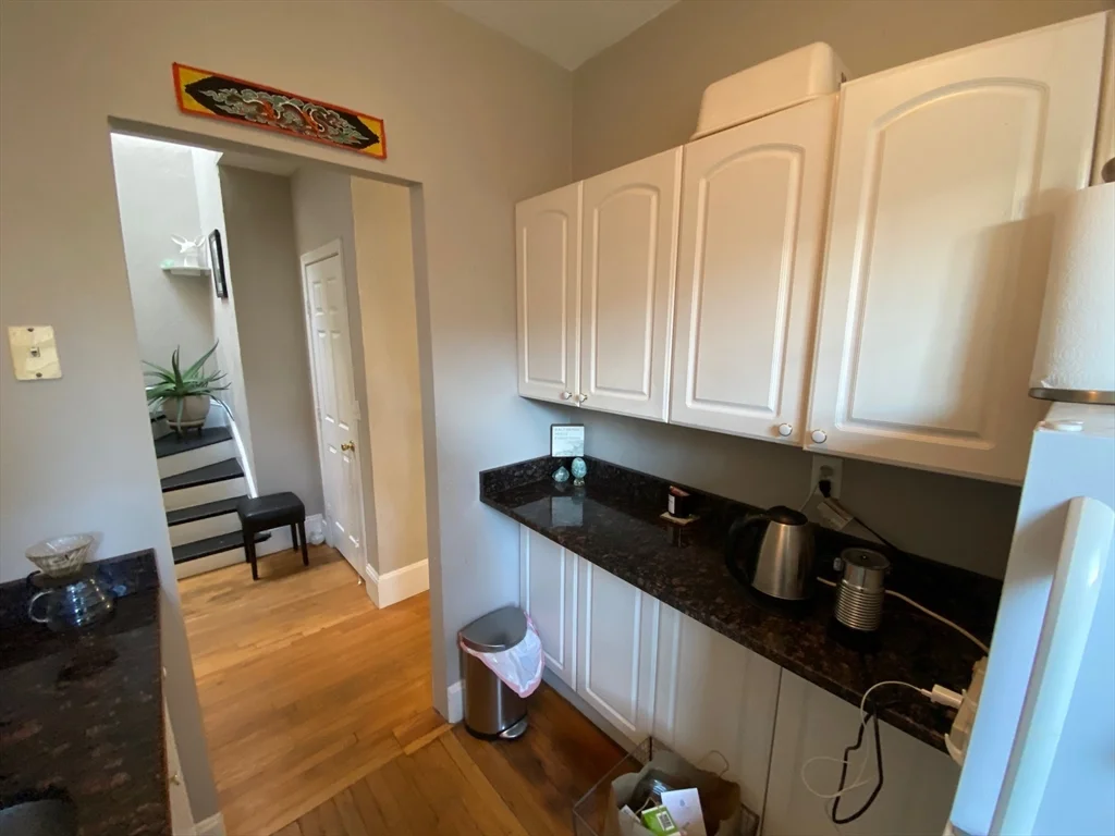 1 bed, 1 bath apartment for rent at 26 Myrtle St Unit 12A, Beacon Hill — photo 13 of 17
